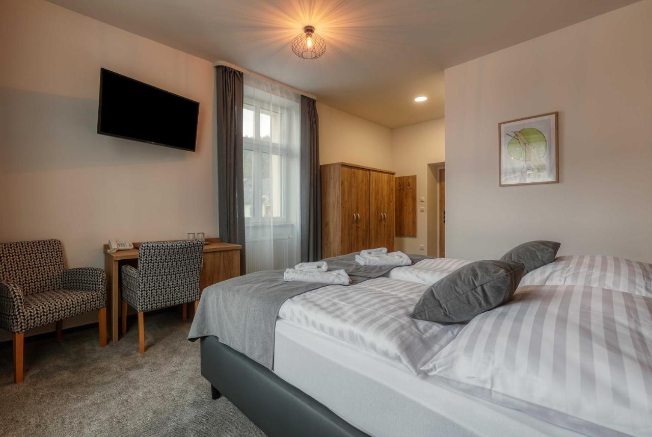 Hotel Lipa Липова-Лазне Экстерьер фото